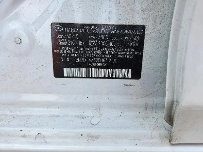 2015 HYUNDAI ELANTRA SE  
