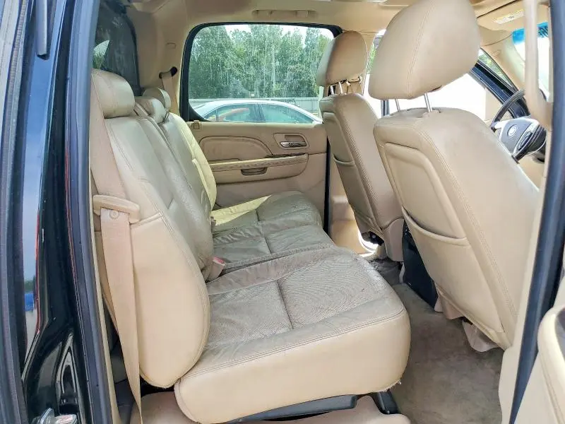 2012 CADILLAC ESCALADE EXT PREMIUM  