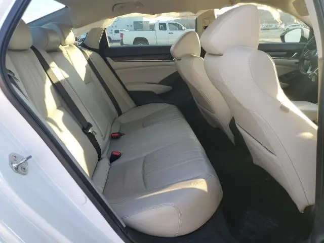 2018 HONDA ACCORD TOURING  