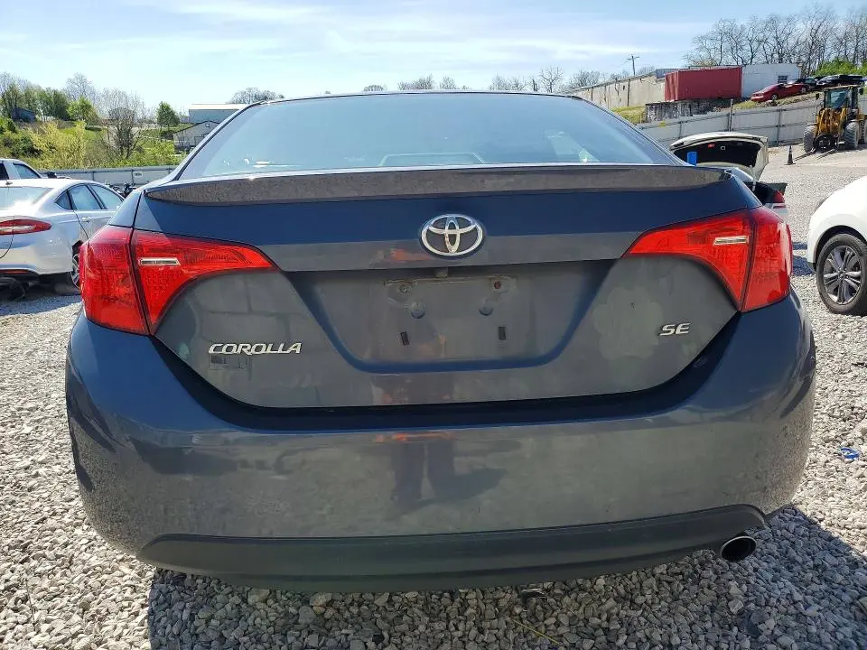 2017 TOYOTA COROLLA SE  