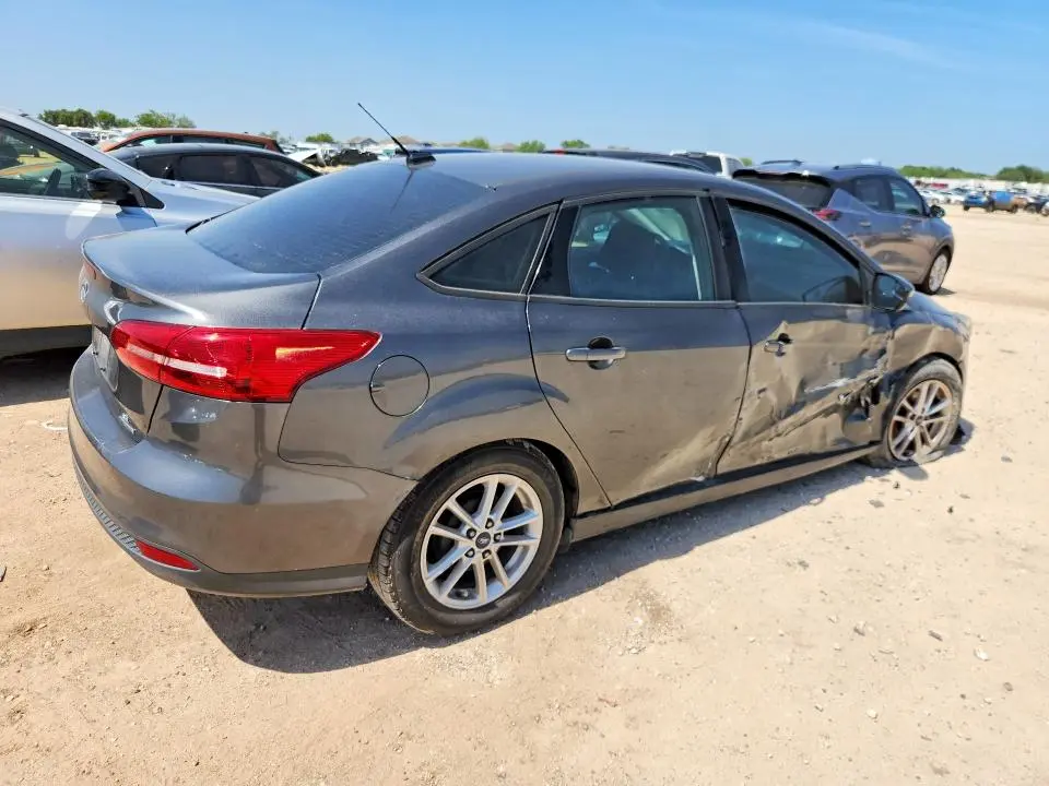 2016 FORD FOCUS SE  