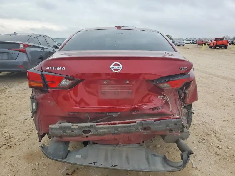 2022 NISSAN ALTIMA SR  