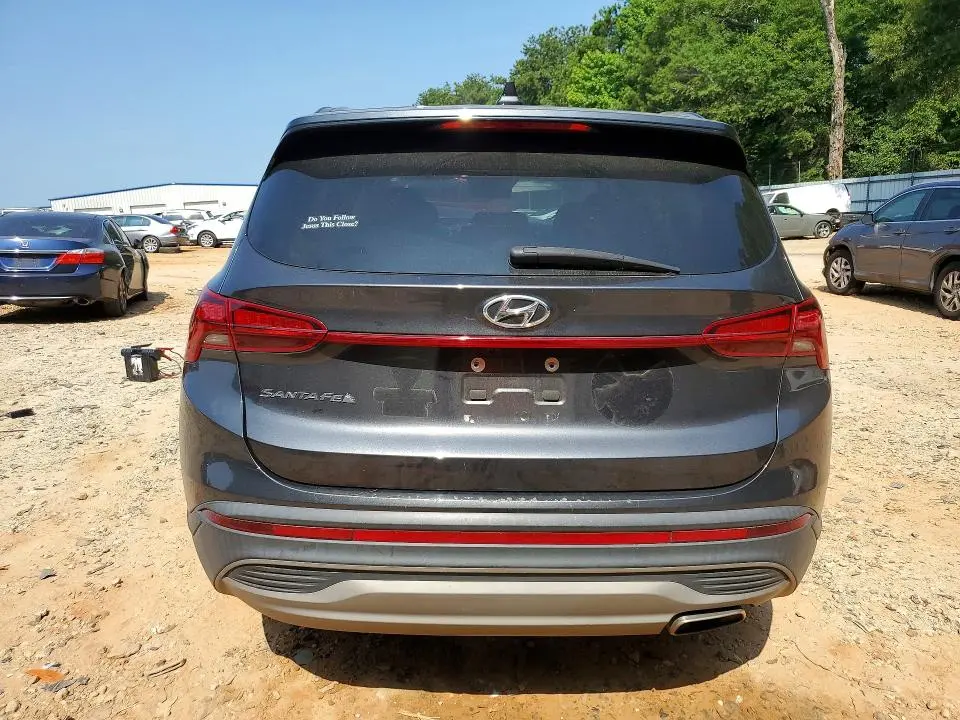 2022 HYUNDAI SANTA FE SE  