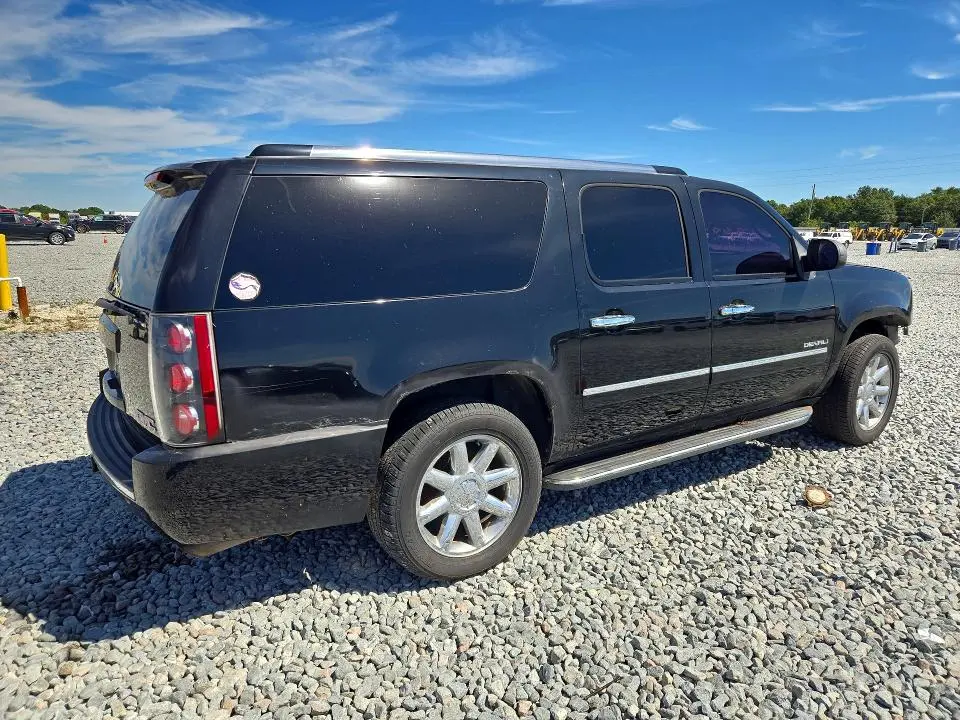 2010 GMC YUKON XL DENALI  