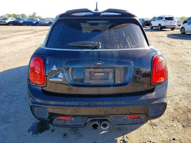 2018 MINI COOPER S  