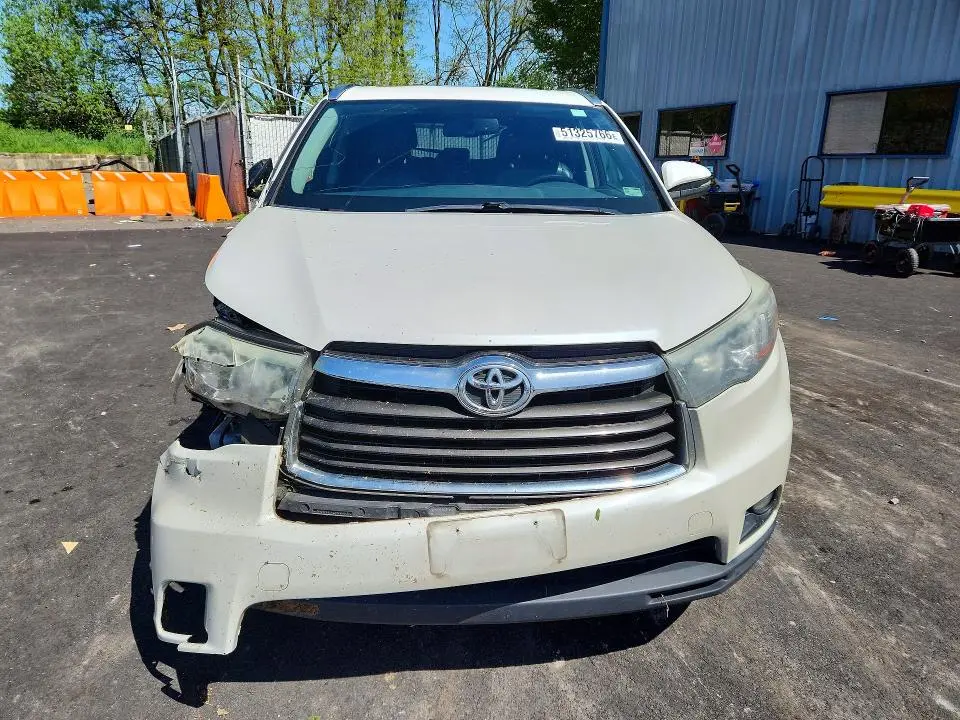 2015 TOYOTA HIGHLANDER XLE  