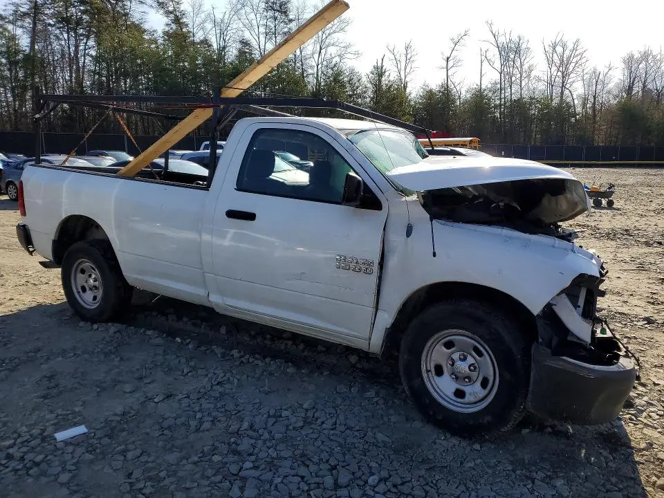 2013 RAM 1500 ST  