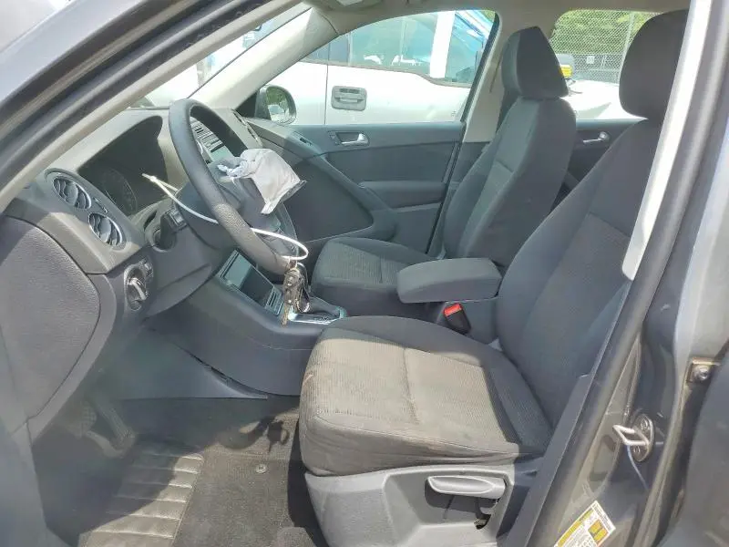2012 VOLKSWAGEN TIGUAN S  