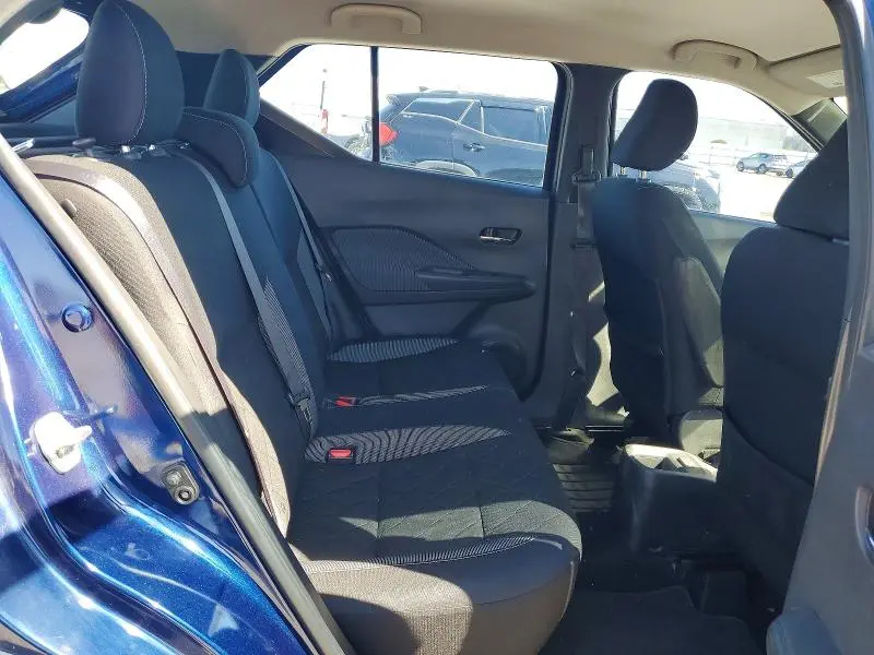 2019 NISSAN KICKS SV  