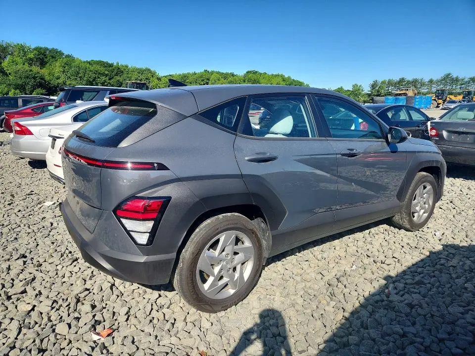 2025 HYUNDAI KONA SE  