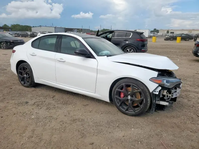 2019 ALFA ROMEO GIULIA   