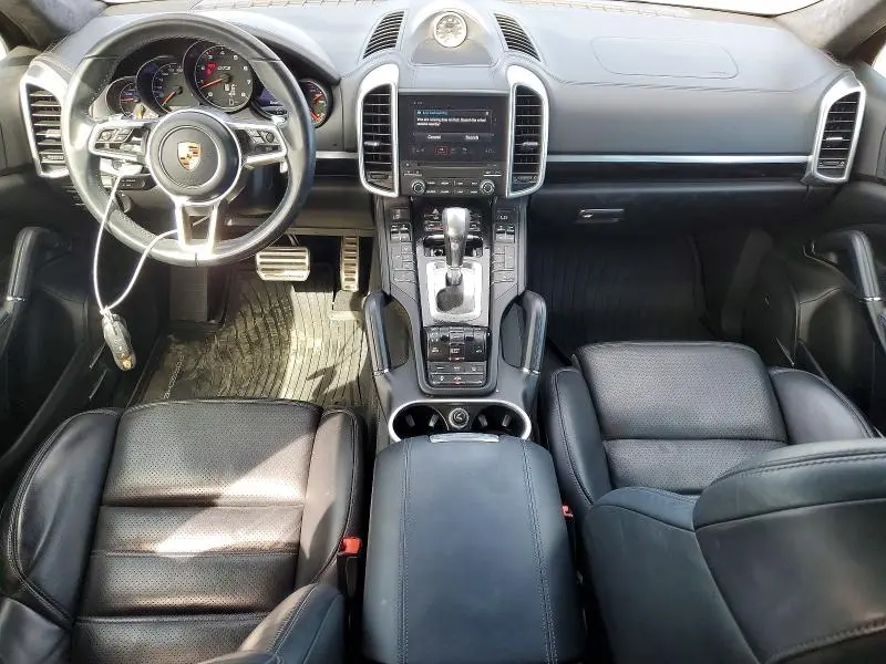 2017 PORSCHE CAYENNE GTS  