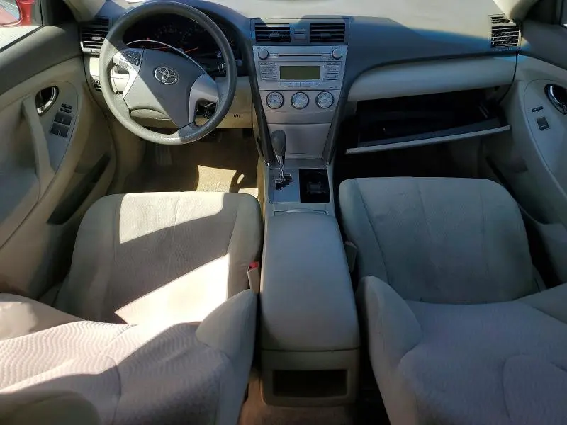 2010 TOYOTA CAMRY LE  