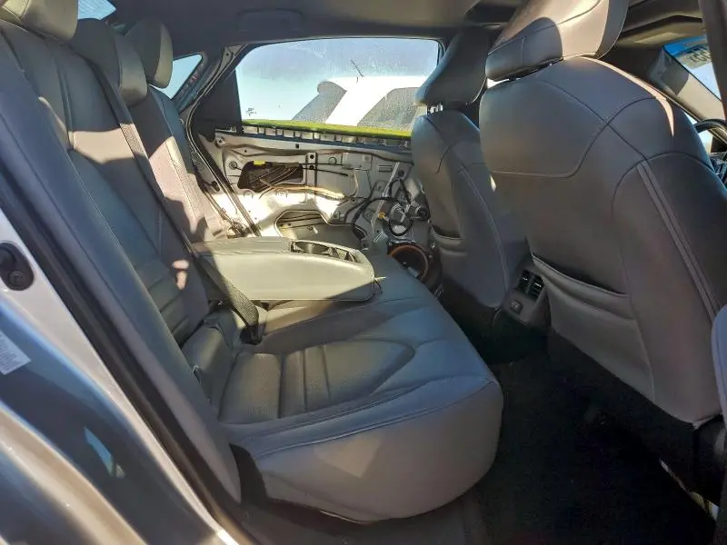 2019 TOYOTA AVALON XLE  