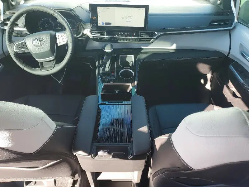 2025 TOYOTA SIENNA XSE 7-PASSENGER  