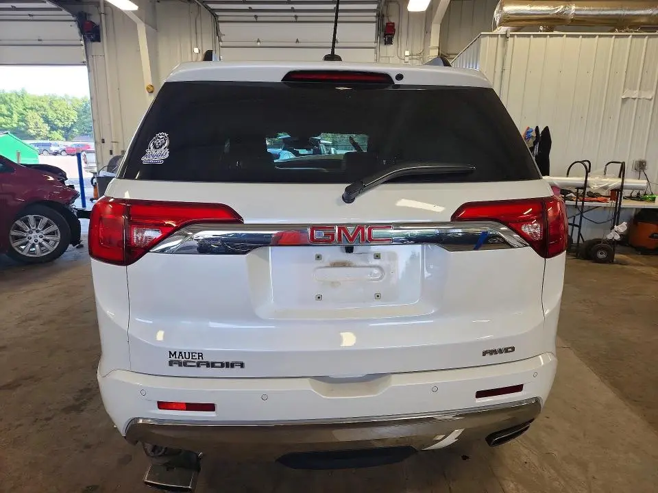 2019 GMC ACADIA DENALI  