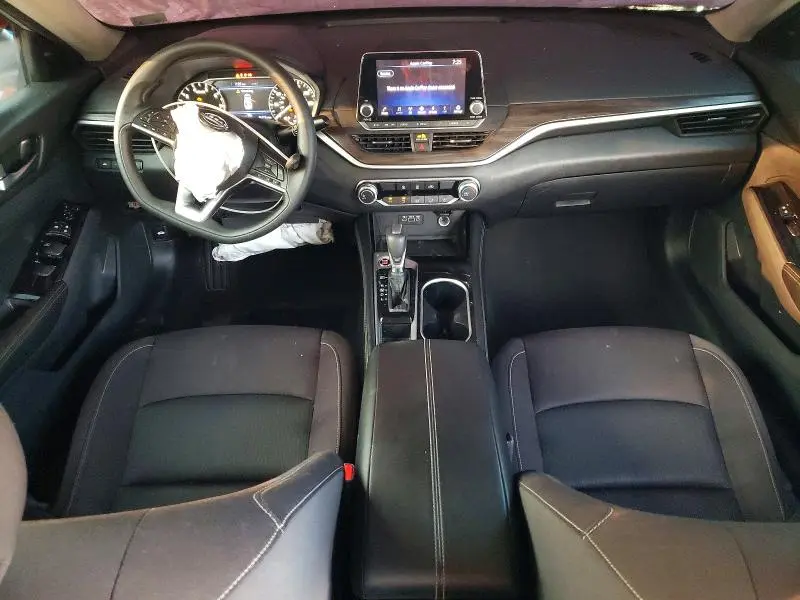 2023 NISSAN ALTIMA SV  