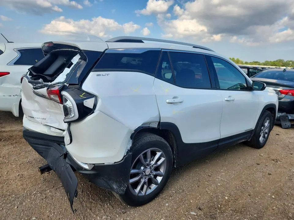 2022 GMC TERRAIN SLT  