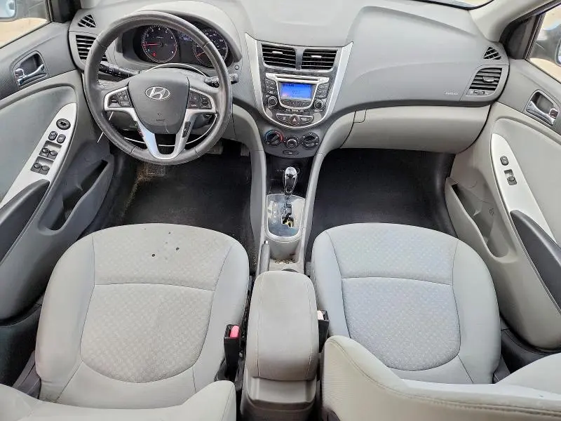 2012 HYUNDAI ACCENT SE  