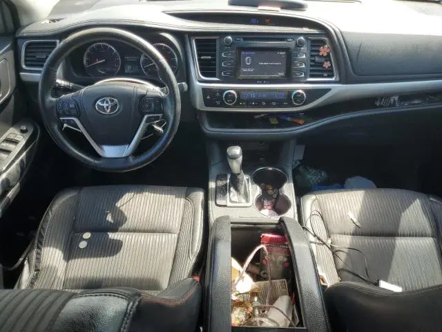 2014 TOYOTA HIGHLANDER LE  