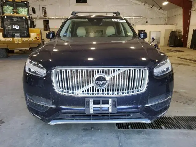 2016 VOLVO XC90 T6  