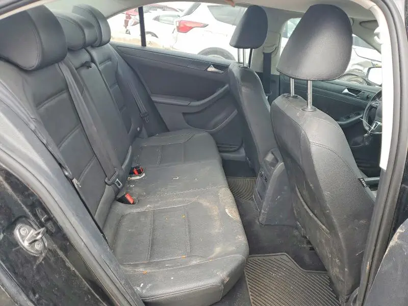 2012 VOLKSWAGEN JETTA SE  