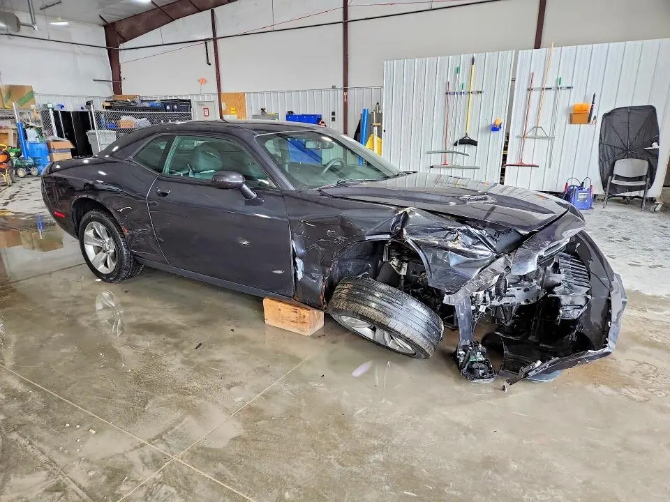 2017 DODGE CHALLENGER SXT  