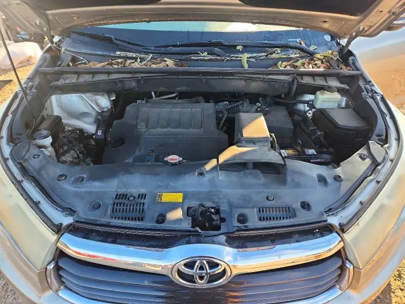 2015 TOYOTA HIGHLANDER XLE  