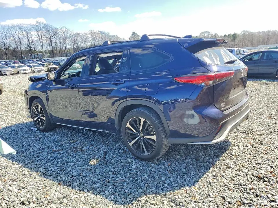 2021 TOYOTA HIGHLANDER XSE  