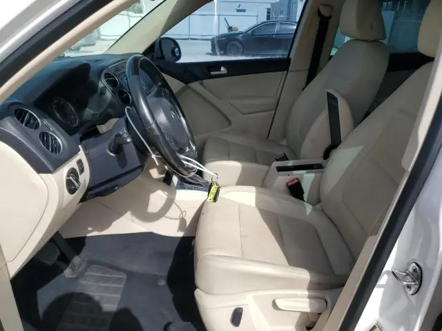2013 VOLKSWAGEN TIGUAN S  