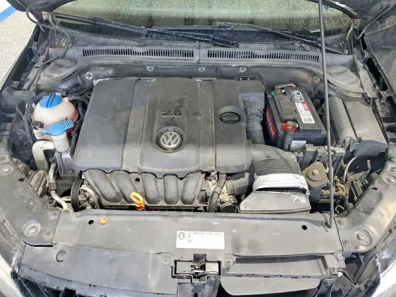 2012 VOLKSWAGEN JETTA SE  