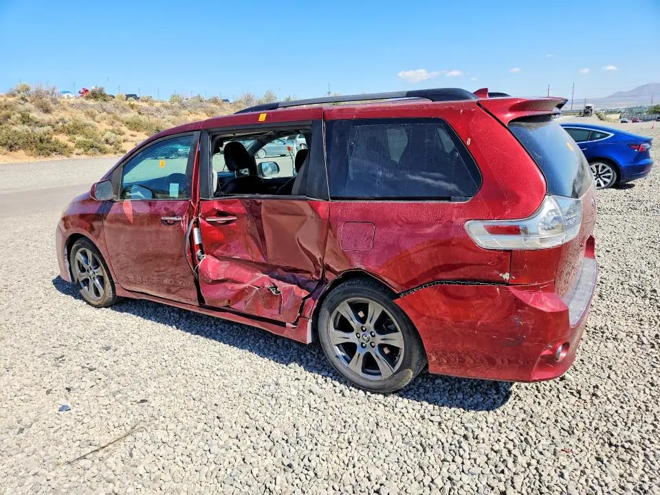 2019 TOYOTA SIENNA SE 8-PASSENGER  