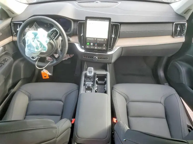 2026 VOLVO XC90 PLUS  
