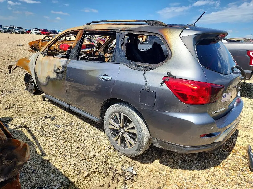 2018 NISSAN PATHFINDER SV  