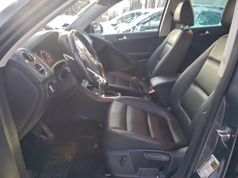 2014 VOLKSWAGEN TIGUAN S  