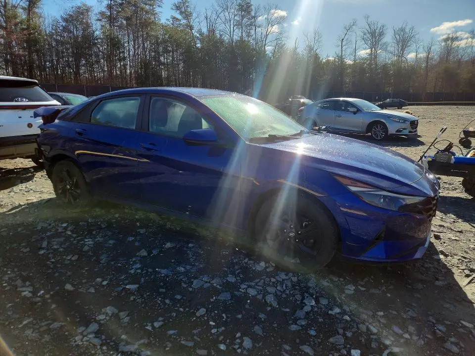 2021 HYUNDAI ELANTRA SEL  