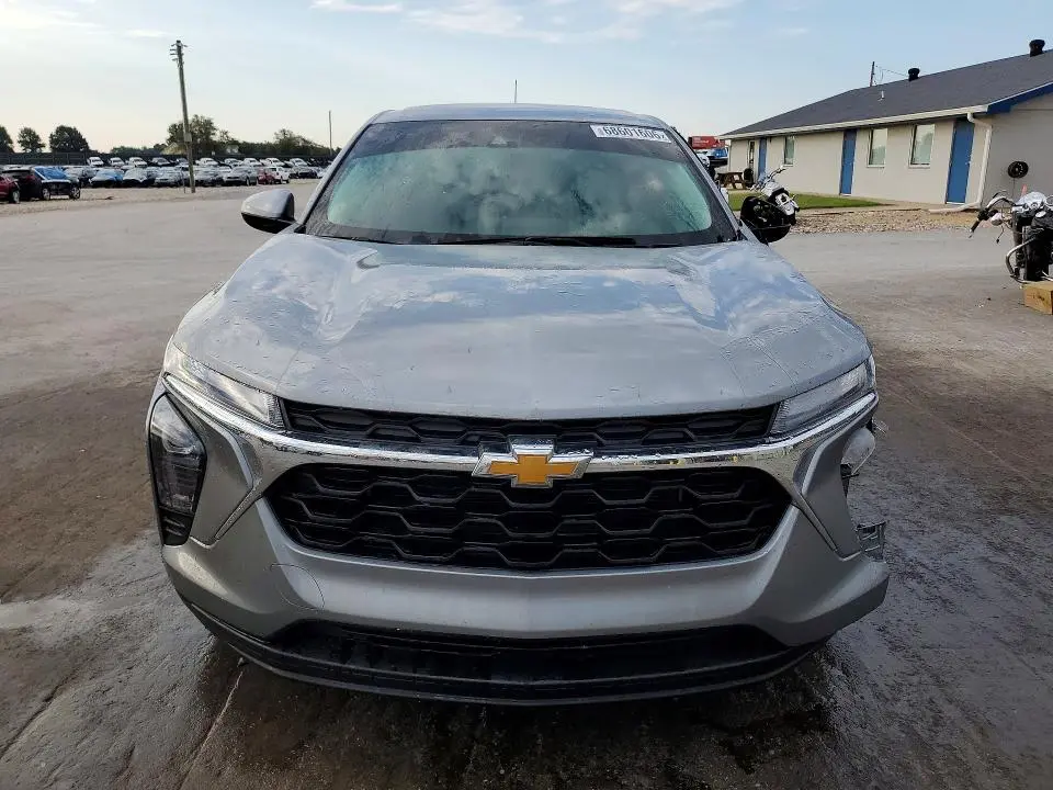 2025 CHEVROLET TRAX LS  