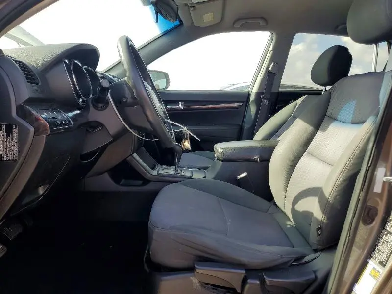 2012 KIA SORENTO LX  