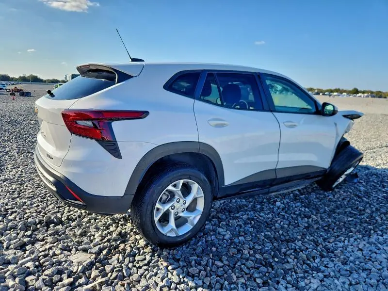 2024 CHEVROLET TRAX LS  