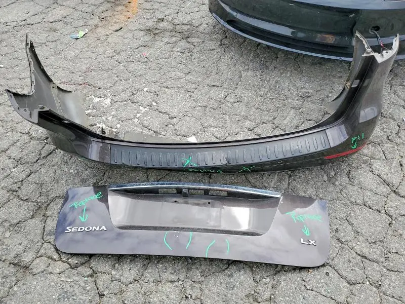 2016 KIA SEDONA LX  