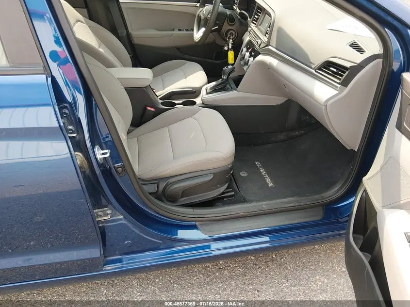 2019 HYUNDAI ELANTRA SE