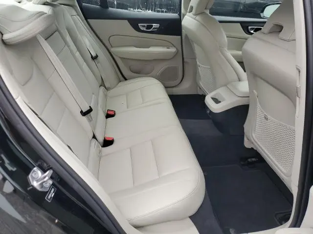 2020 VOLVO S60 T5 MOMENTUM  