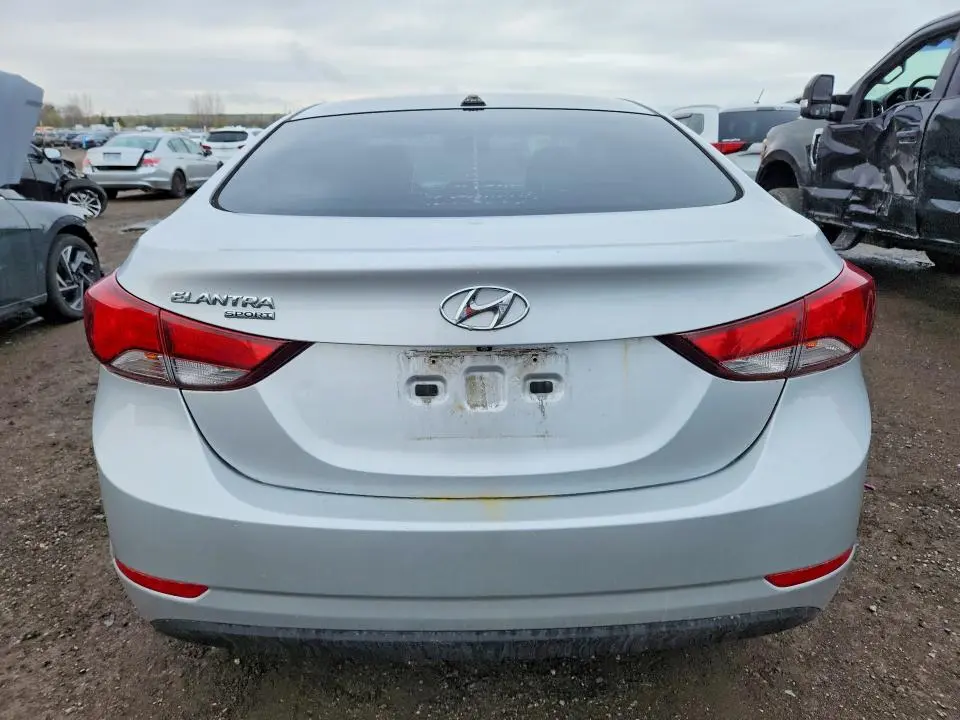 2016 HYUNDAI ELANTRA SE  