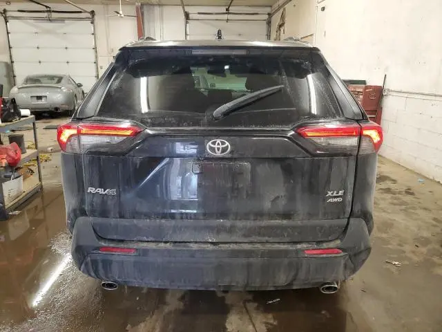 2022 TOYOTA RAV4 XLE  