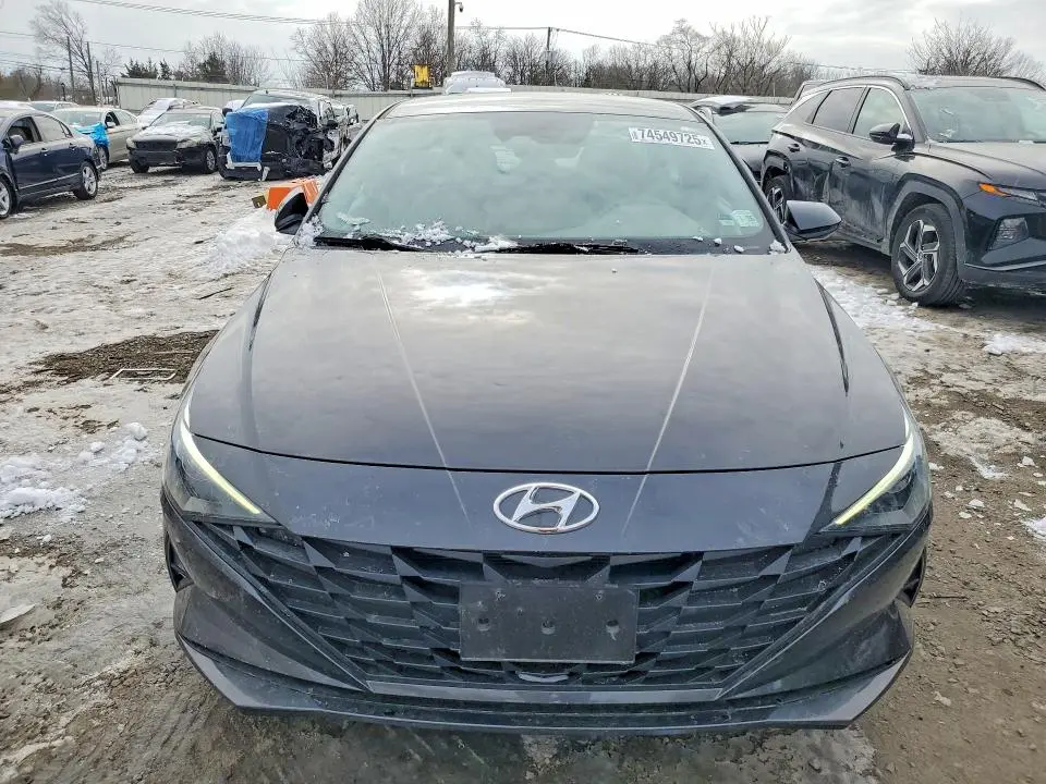 2021 HYUNDAI ELANTRA SEL  