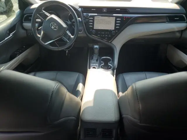 2020 TOYOTA CAMRY XLE  