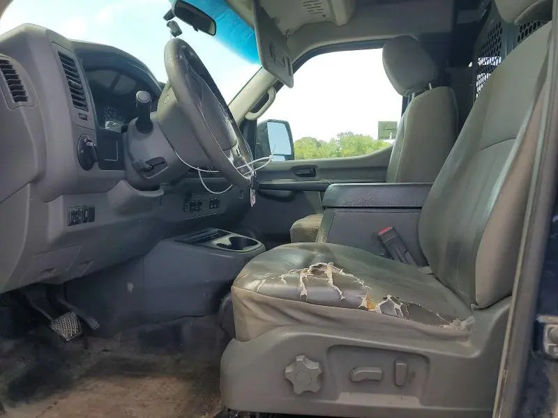 2012 NISSAN NV 2500  