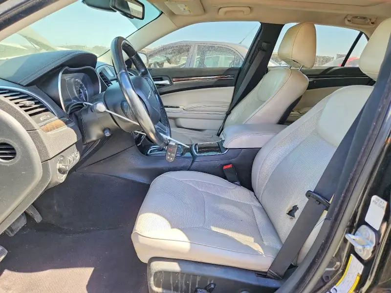 2017 CHRYSLER 300C   