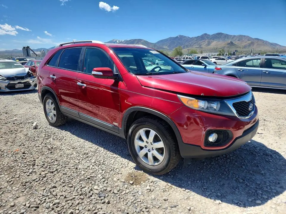 2011 KIA SORENTO LX  
