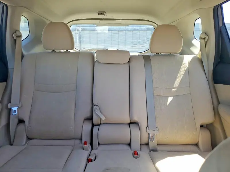 2014 NISSAN ROGUE SV  